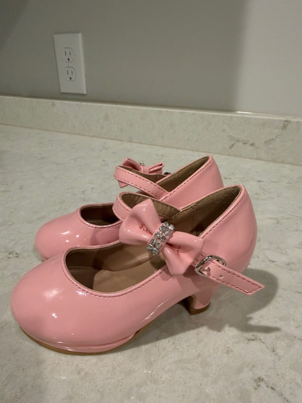 Girls Pink Patent Mary Jane Dress Shoes with Bow
